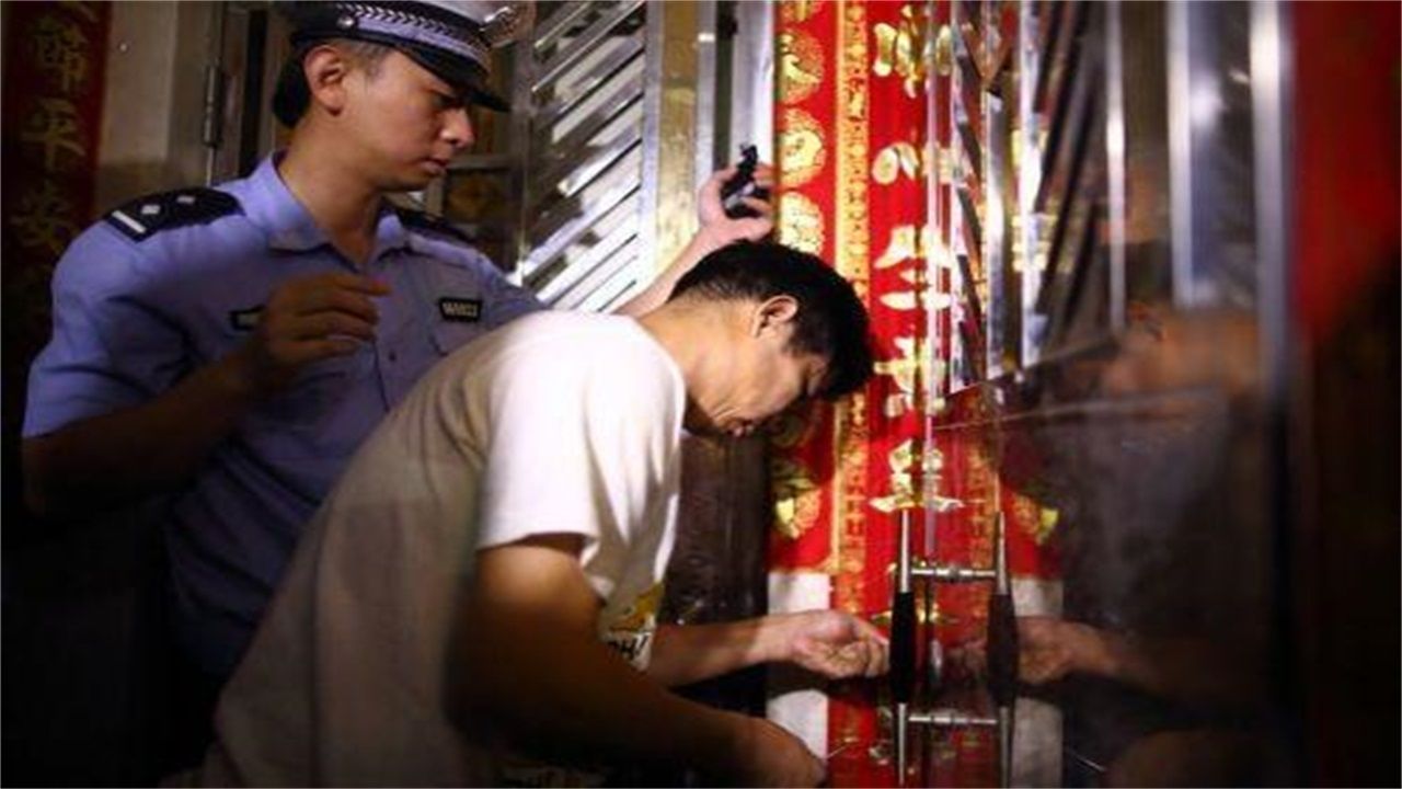 西藏请开锁师傅开了锁后，师傅为什么一般都不进门，就算主人请也不进去？